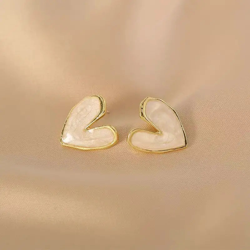 Heart & Round Pearl Stud Earrings